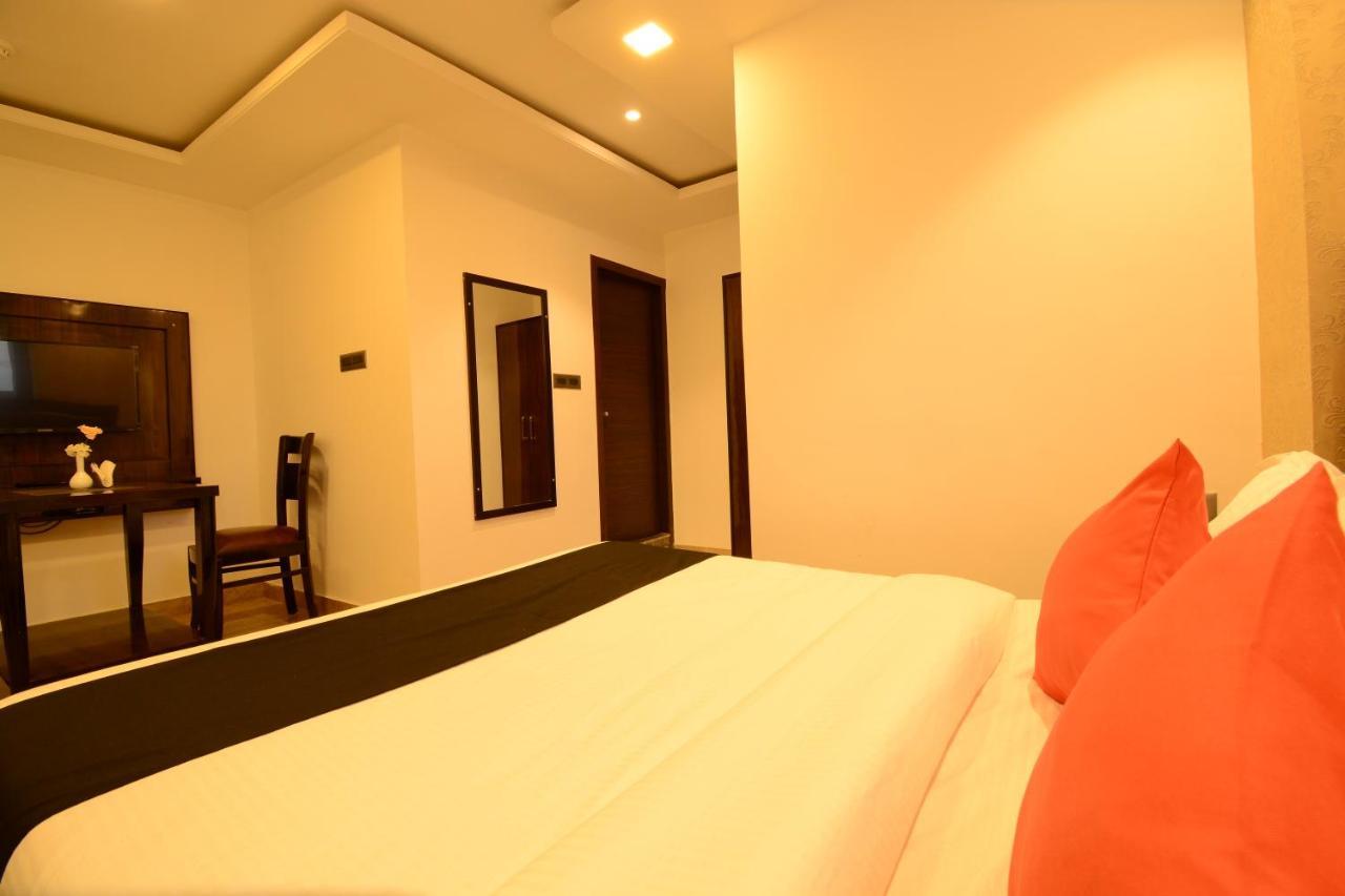 Hotel Grand Lotus Inn Jaipur Exteriör bild